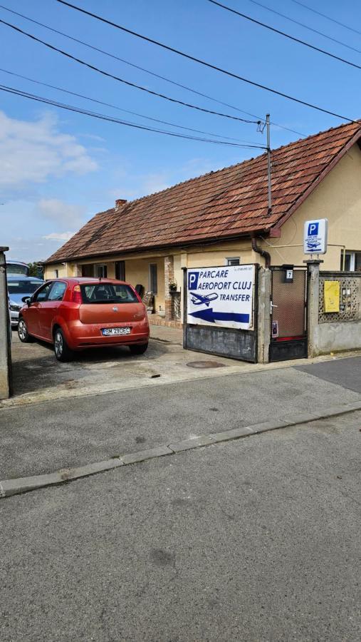 Airport Host Leilighet Cluj-Napoca Eksteriør bilde
